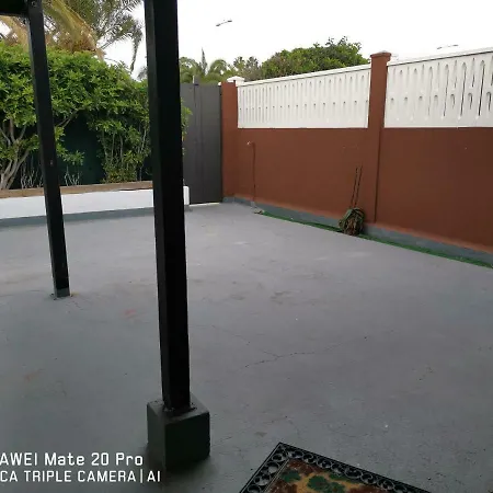 Nelidas Pri. Bungalow Pool & Wifi Free. Holiday home