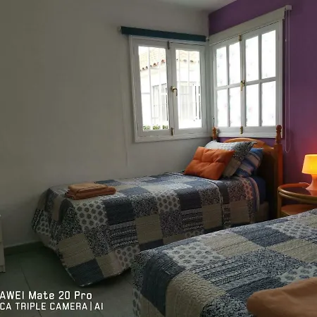Nelidas Pri. Bungalow Pool & Wifi Free. San Bartolome de Tirajana (Gran Canaria)
